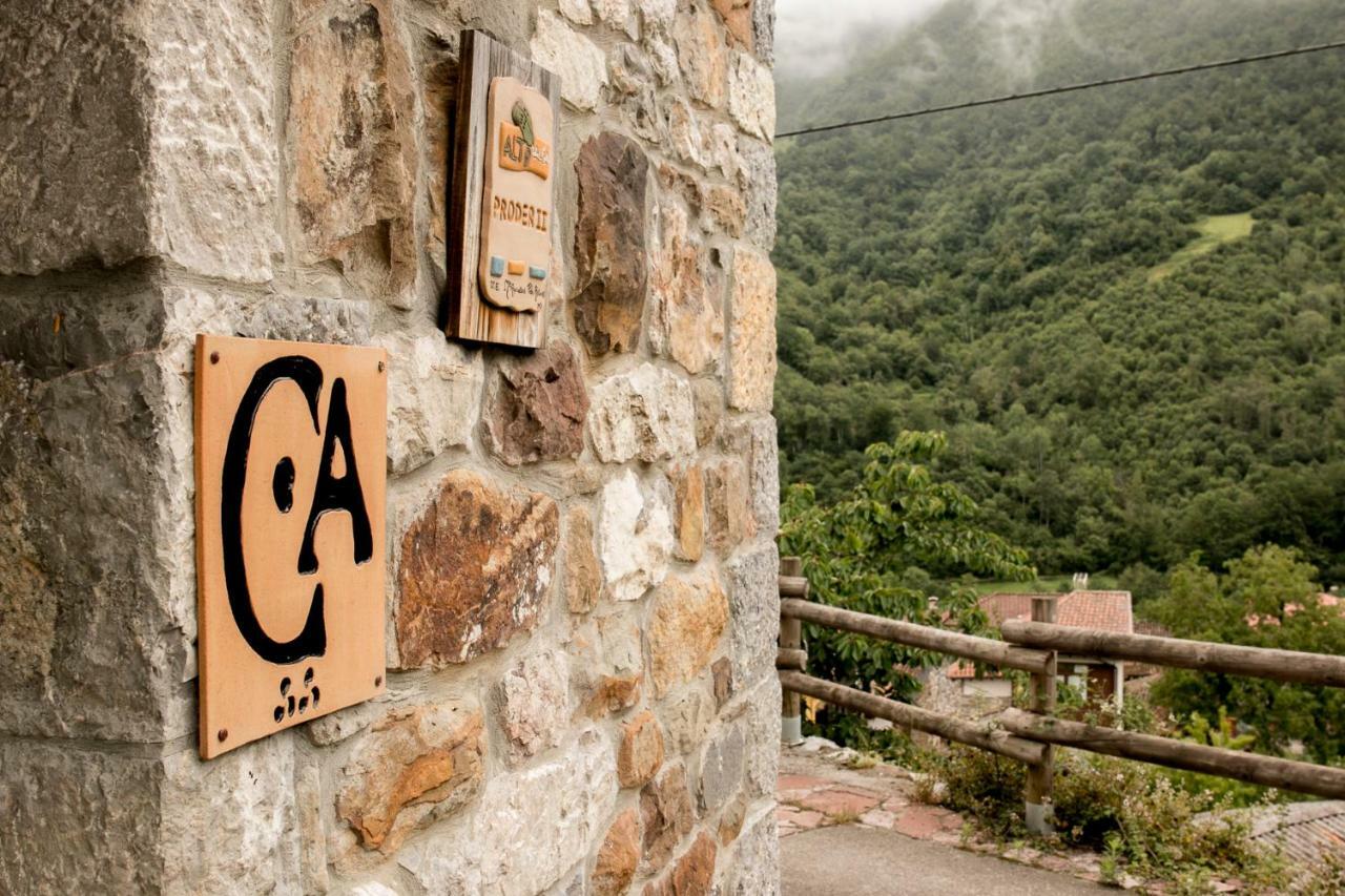 Llar De Cosme Guest House Caso ภายนอก รูปภาพ